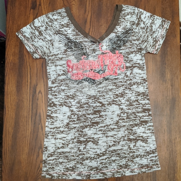 Southern Thread vintage v-neck tee - Picture 1 of 6